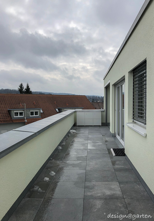 Balkonschränke auf einer Dachterrasse in 88250 Weingarten 3