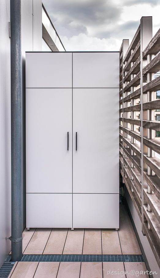 Gartenschrank auf einer Dachterrasse in der Leopoldstraße, 80804 München 1